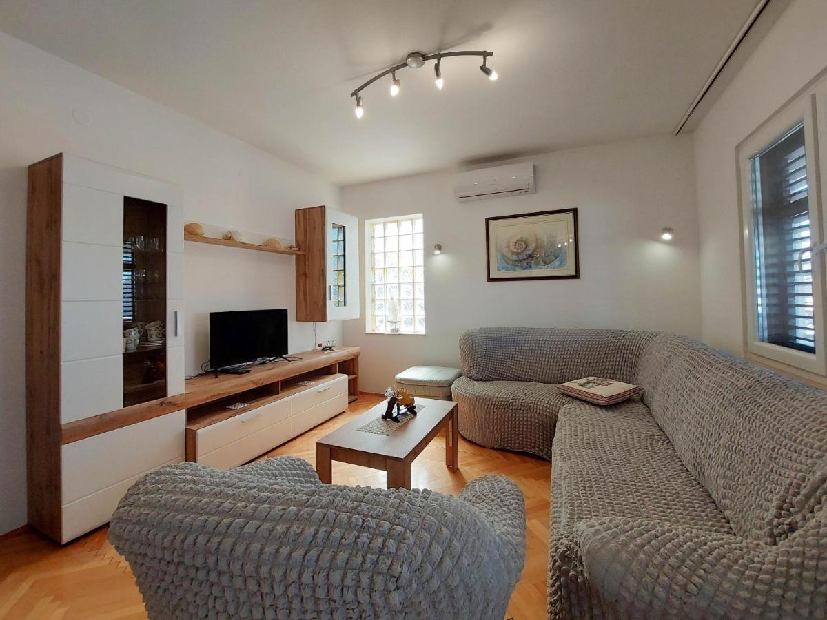 Apartment Neda Punat Extérieur photo