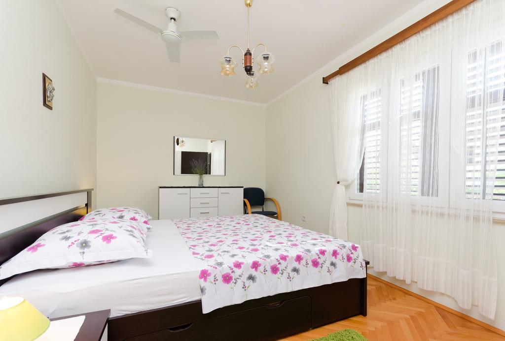 Apartment Neda Punat Extérieur photo